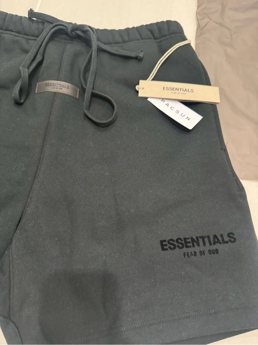 Essentials minimalist athletic